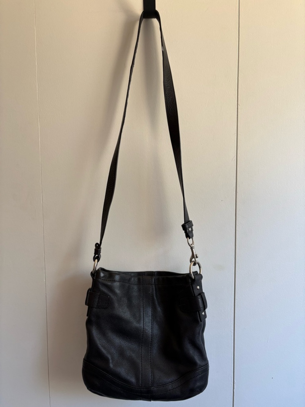 Coach Black Pebbled Leather Shoulder Bag with Silver Chain - Picture 3 of 7
